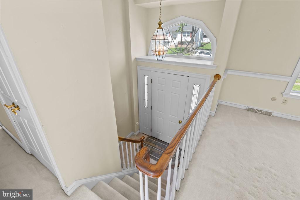 1023 CAROUSEL DRIVE