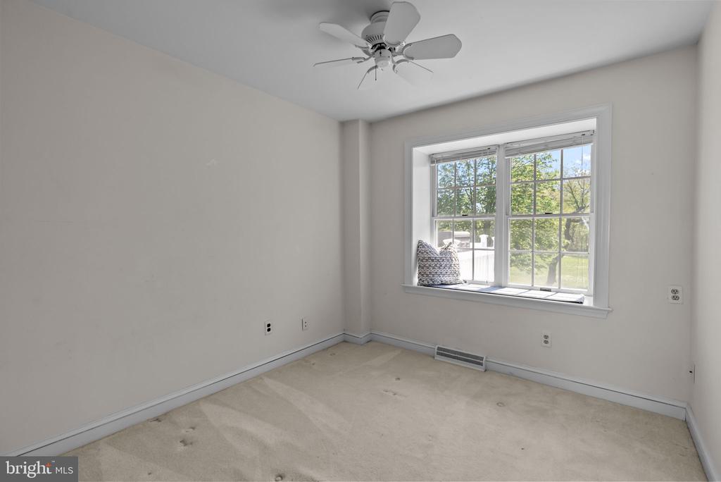 1023 CAROUSEL DRIVE