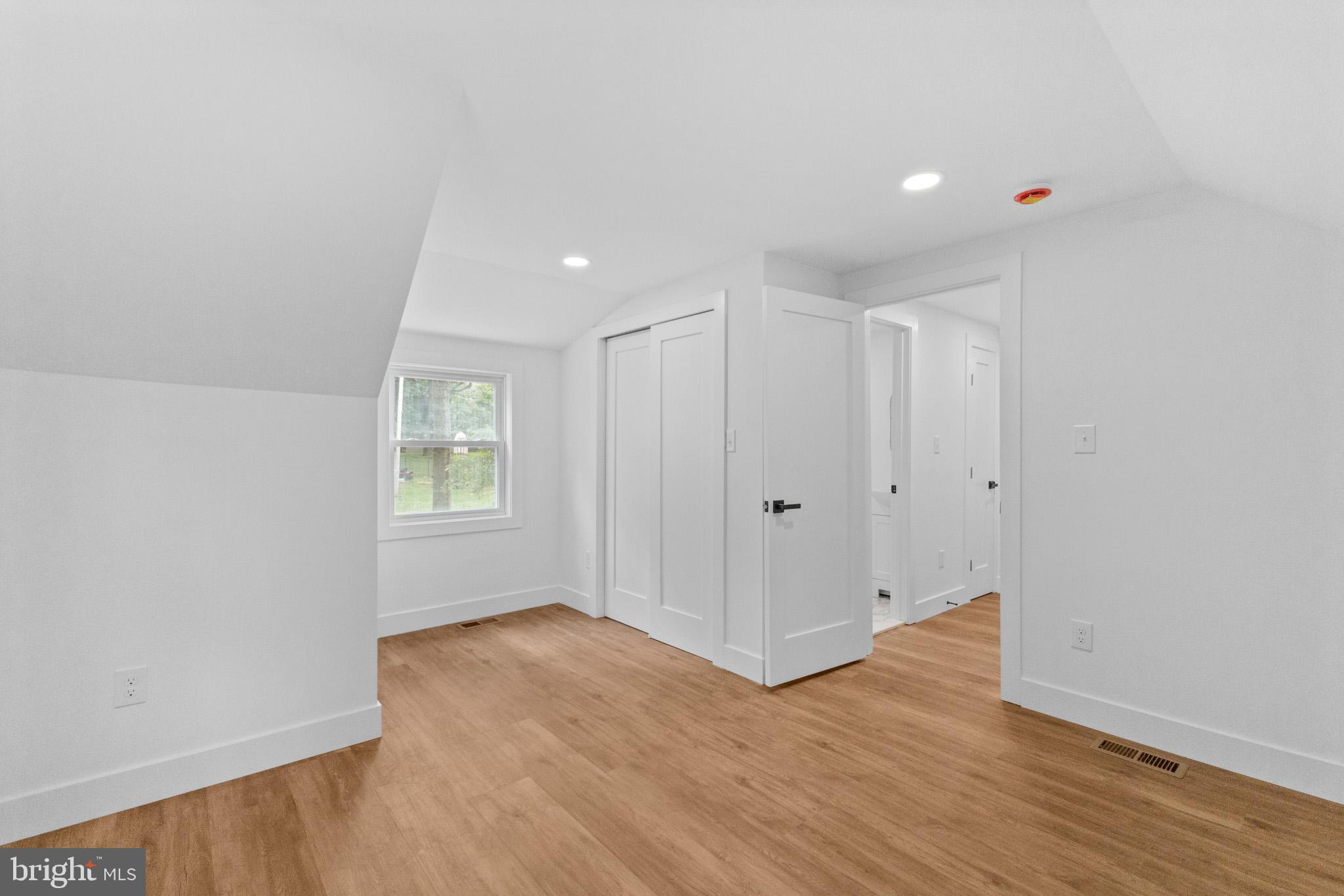 290 OXFORD VALLEY ROAD