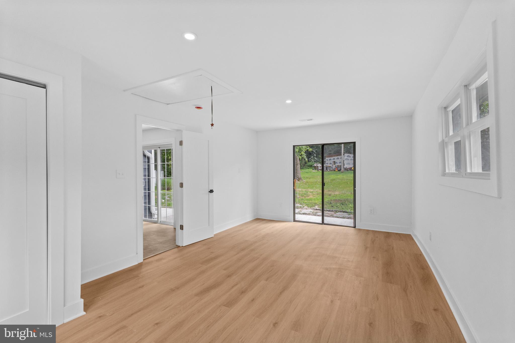 290 OXFORD VALLEY ROAD