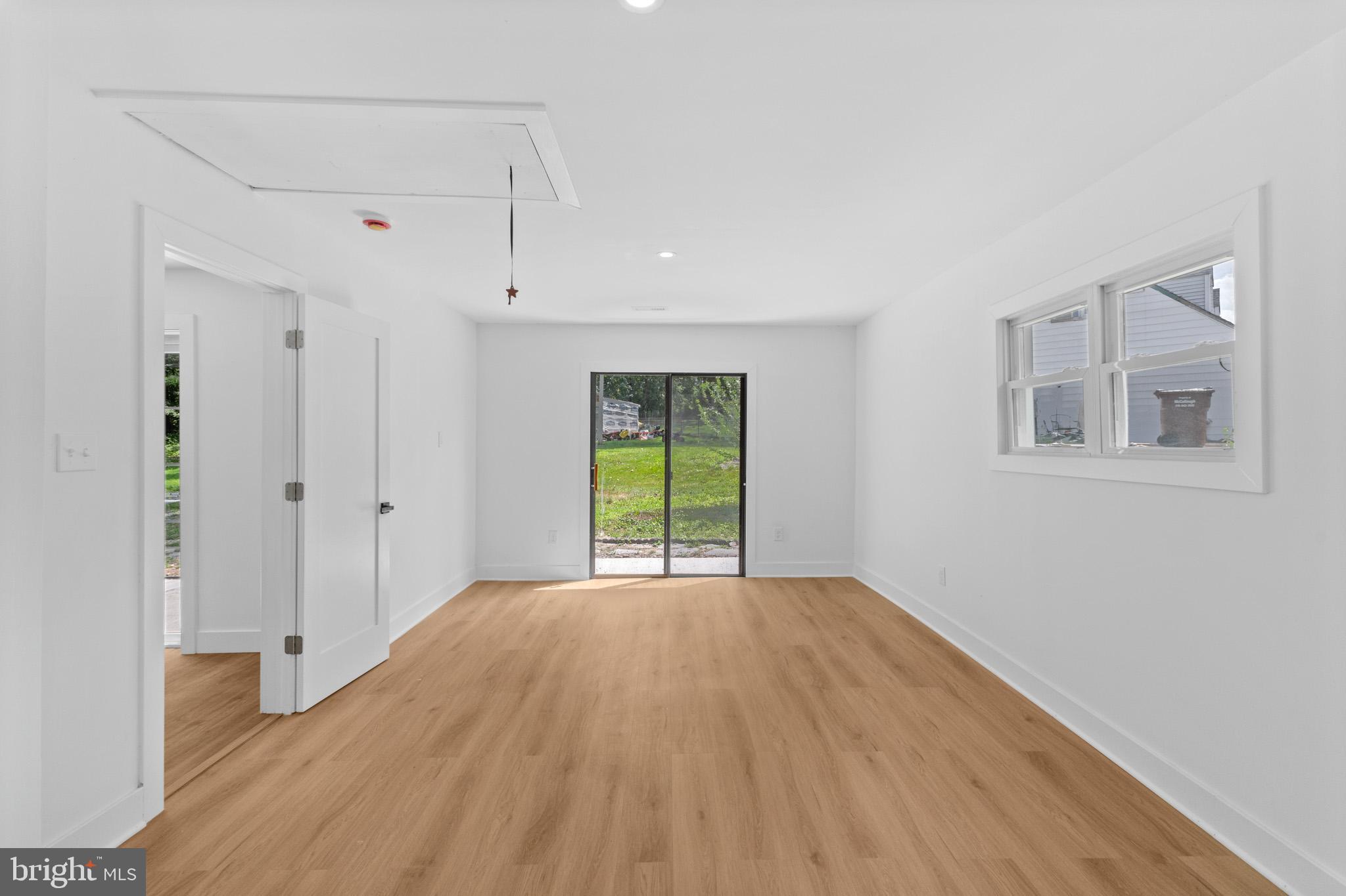 290 OXFORD VALLEY ROAD