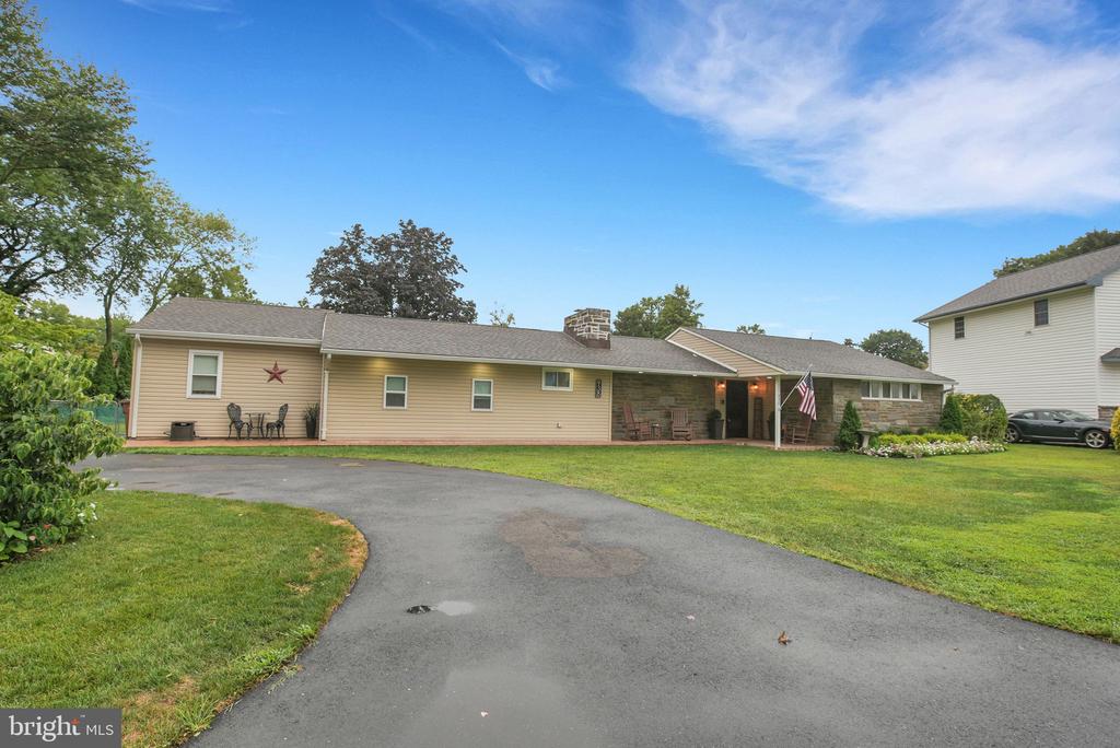 938 ASHTON ROAD