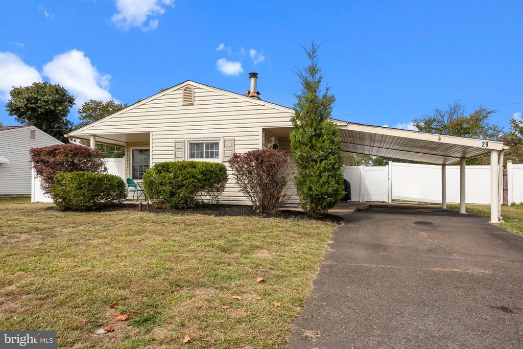 29 EMBER LANE