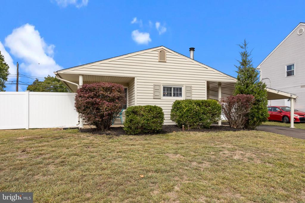 29 EMBER LANE