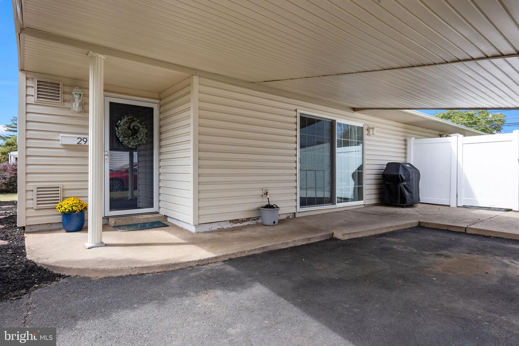 29 EMBER LANE