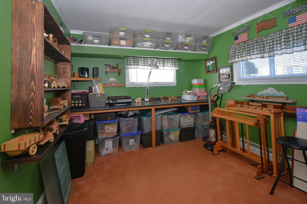 8 SUMMER LANE