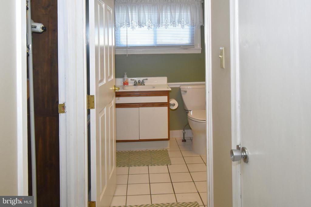 8 SUMMER LANE