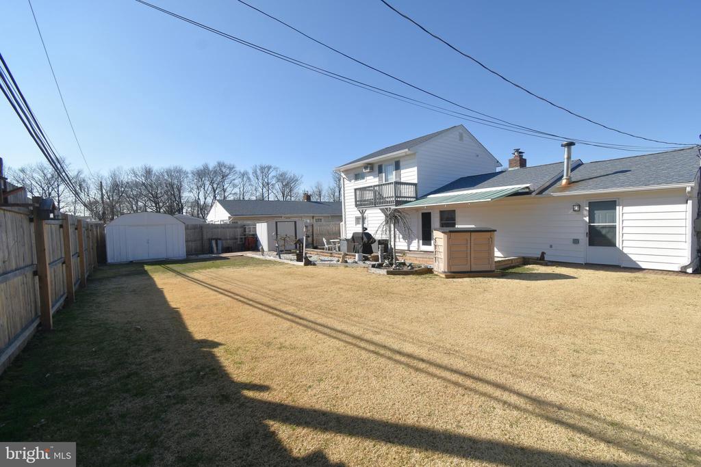 8 SUMMER LANE