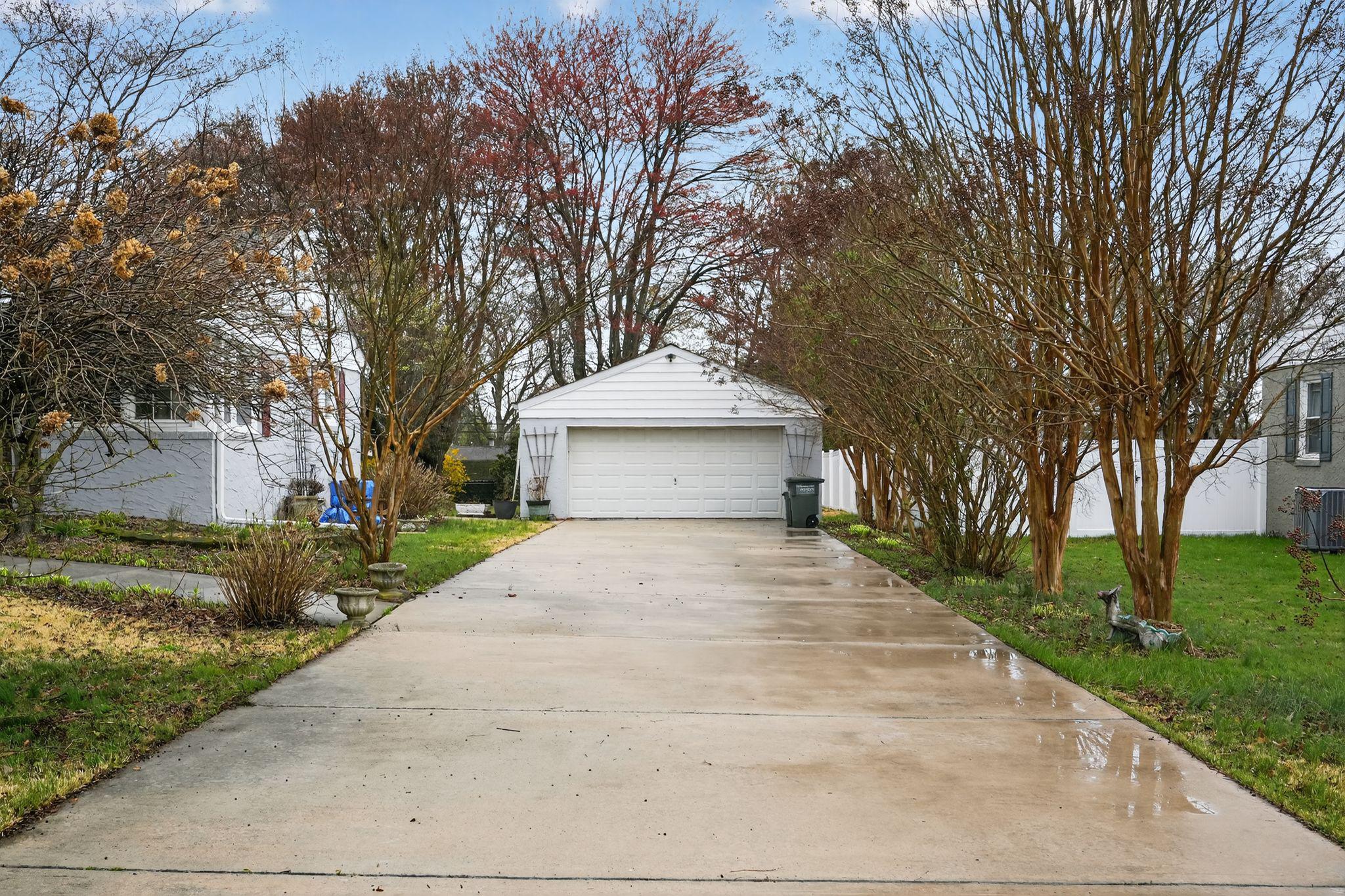 8 LUKENS STREET
