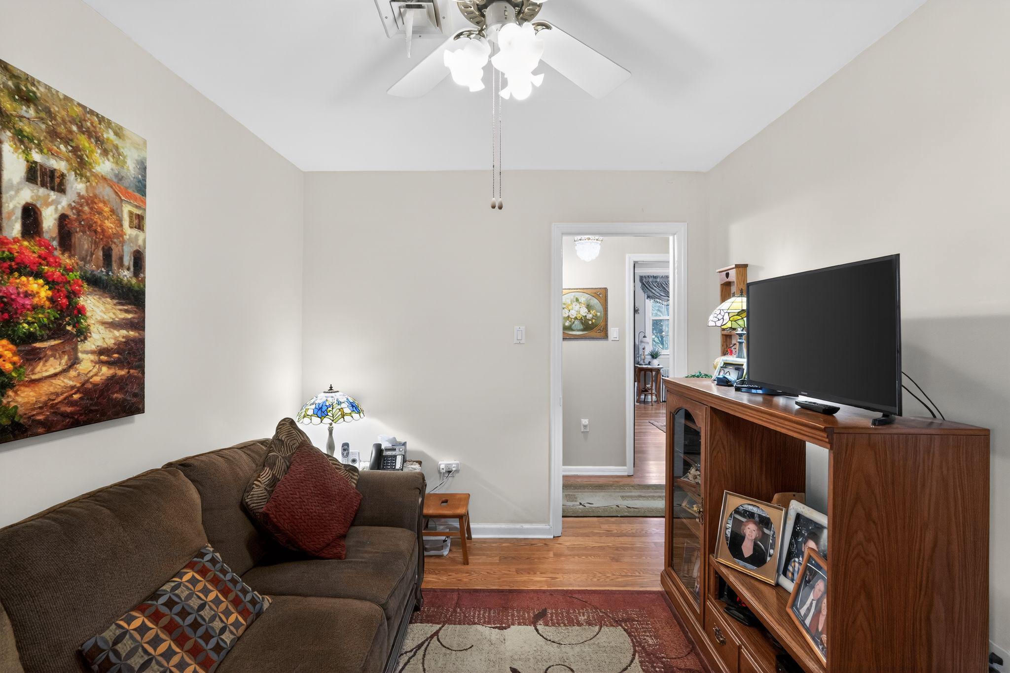 8 LUKENS STREET