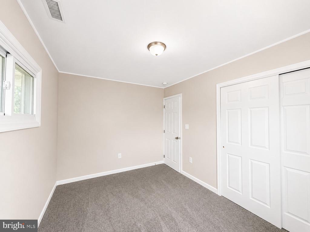 32 GREAT OAK ROAD