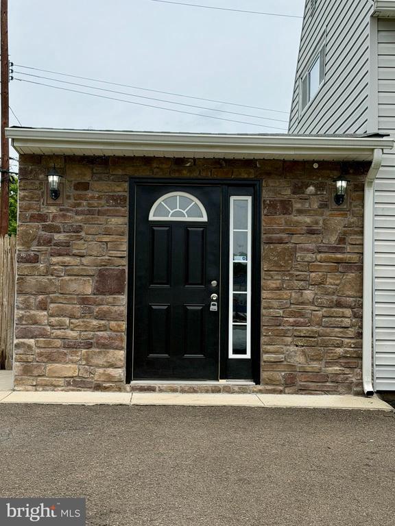 32 GREAT OAK ROAD