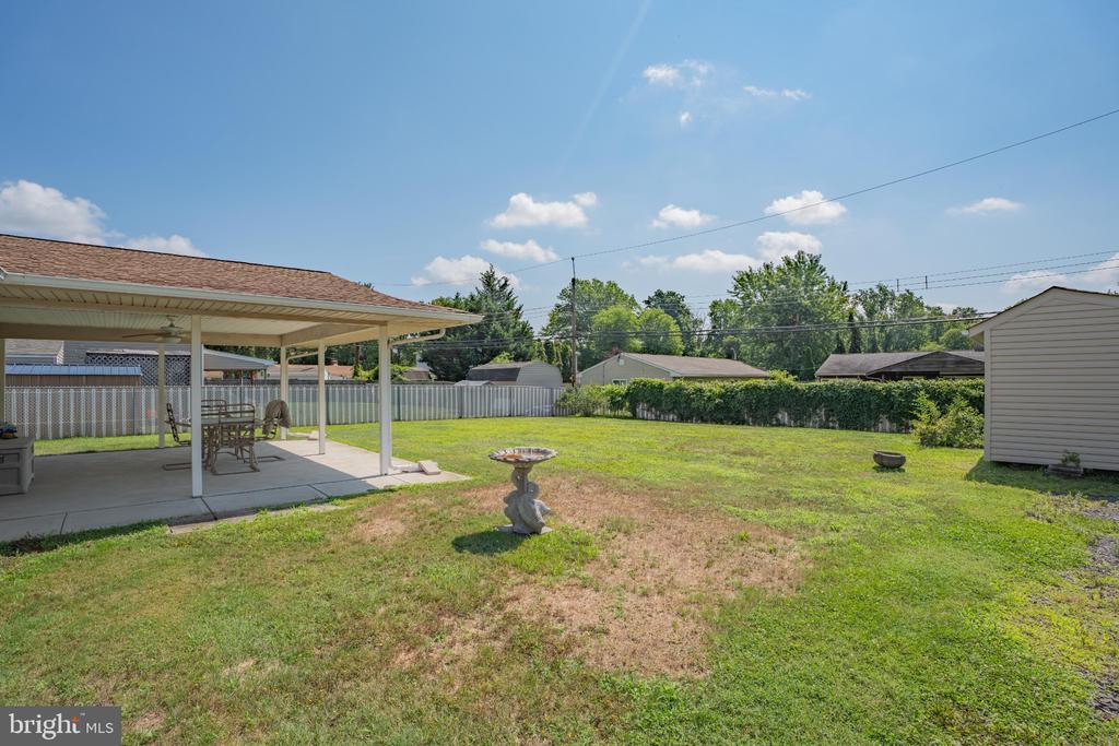 32 YOUNG BIRCH ROAD