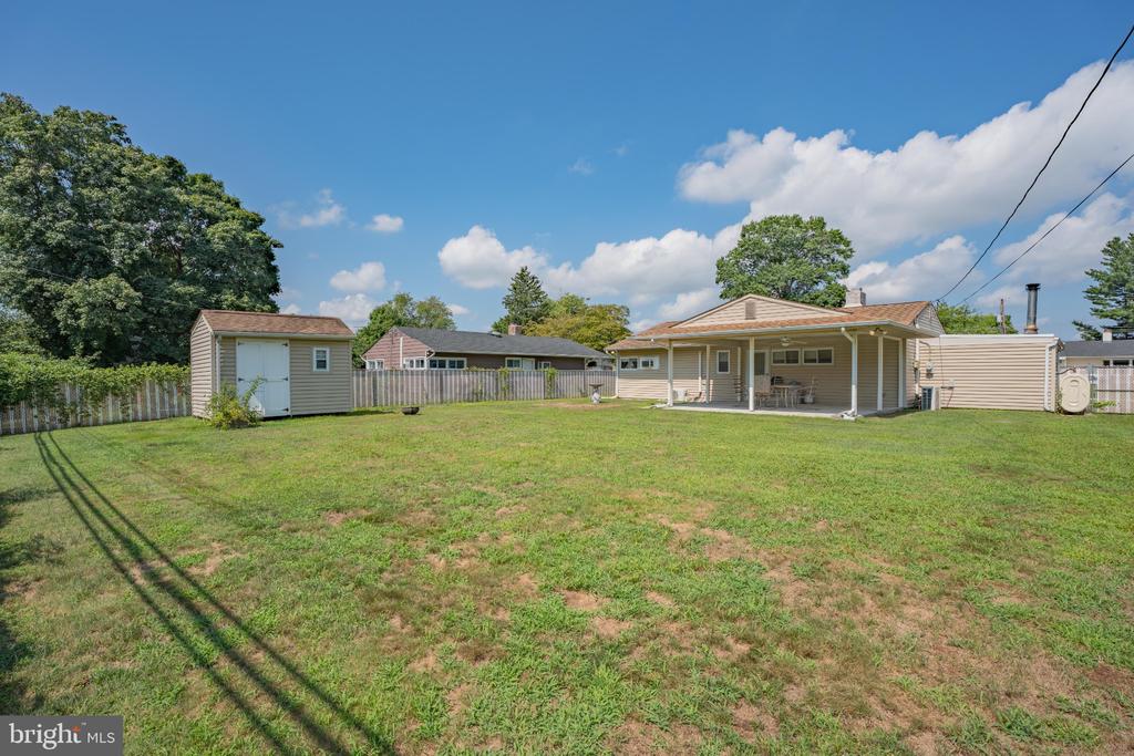 32 YOUNG BIRCH ROAD
