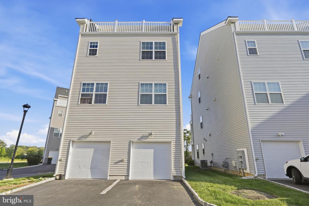 132 DOCK STREET