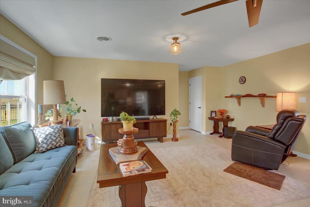 1007 SOUTHWOOD DRIVE
