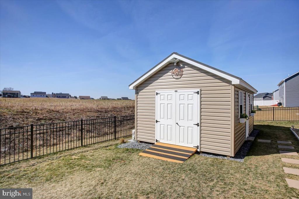 1007 SOUTHWOOD DRIVE