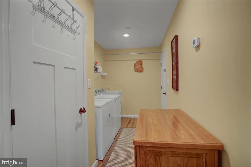 1007 SOUTHWOOD DRIVE