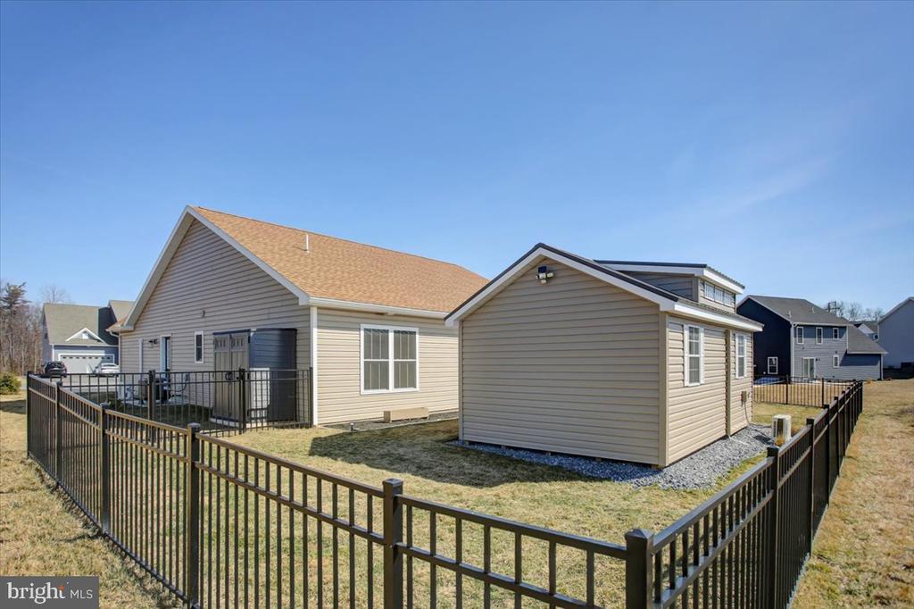 1007 SOUTHWOOD DRIVE