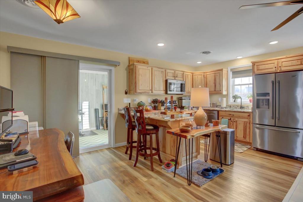 1007 SOUTHWOOD DRIVE