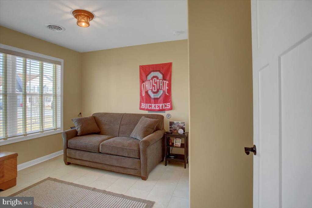 1007 SOUTHWOOD DRIVE