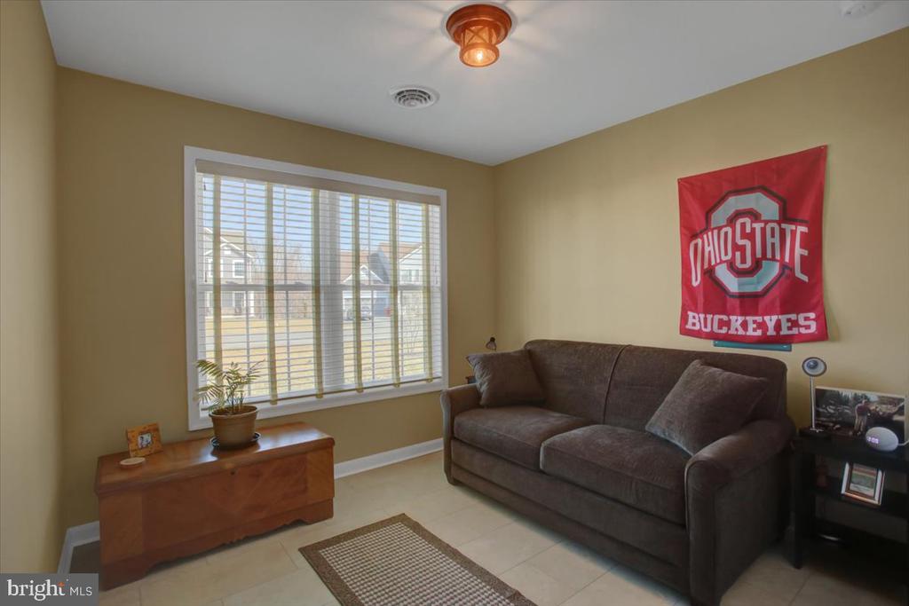 1007 SOUTHWOOD DRIVE