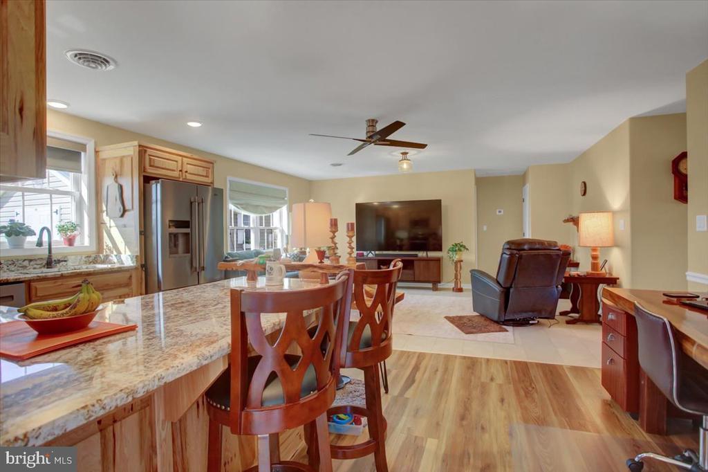 1007 SOUTHWOOD DRIVE