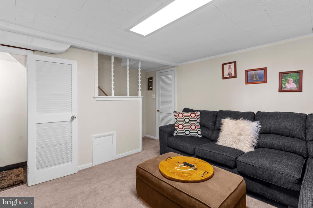 233 LYNN ROAD