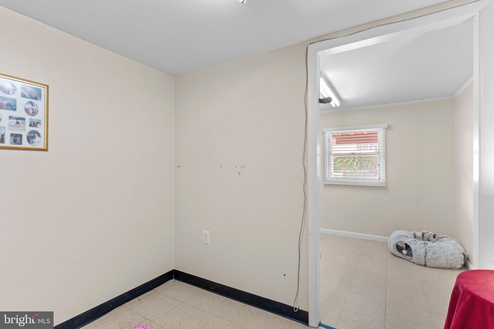 233 LYNN ROAD