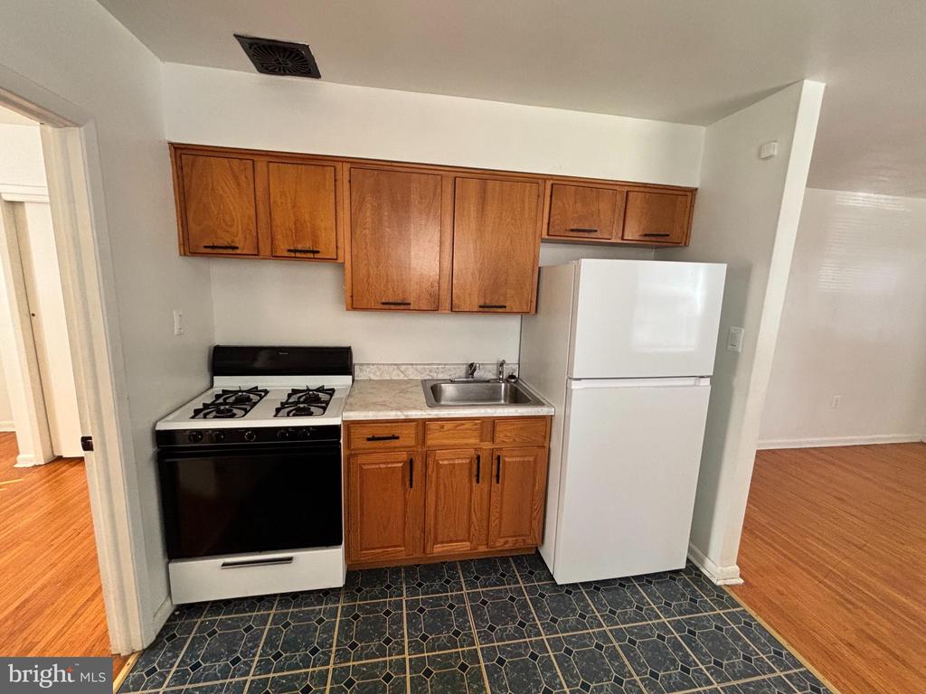 4992 MIRIAM ROAD 1