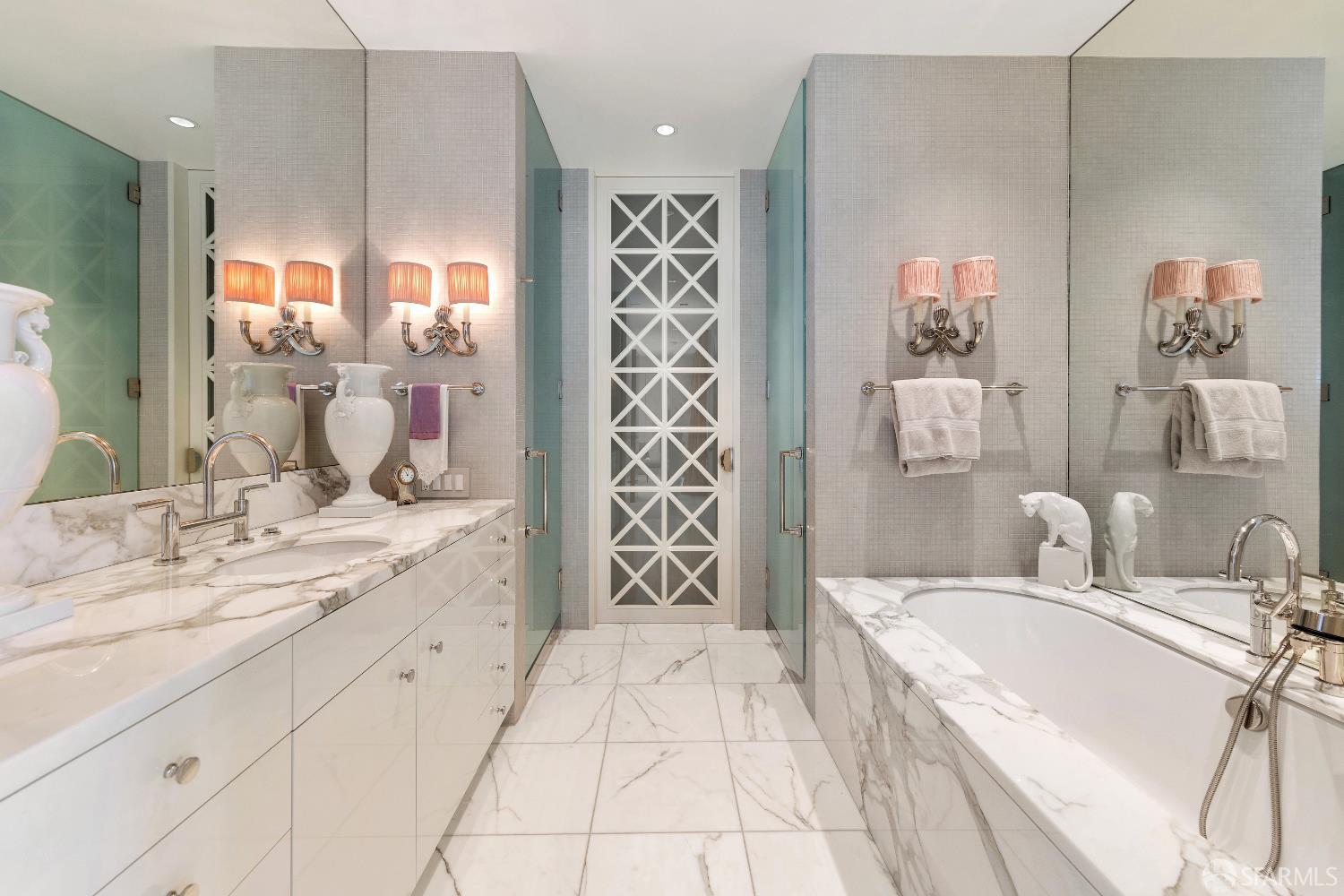 1080 Chestnut Street # 17A