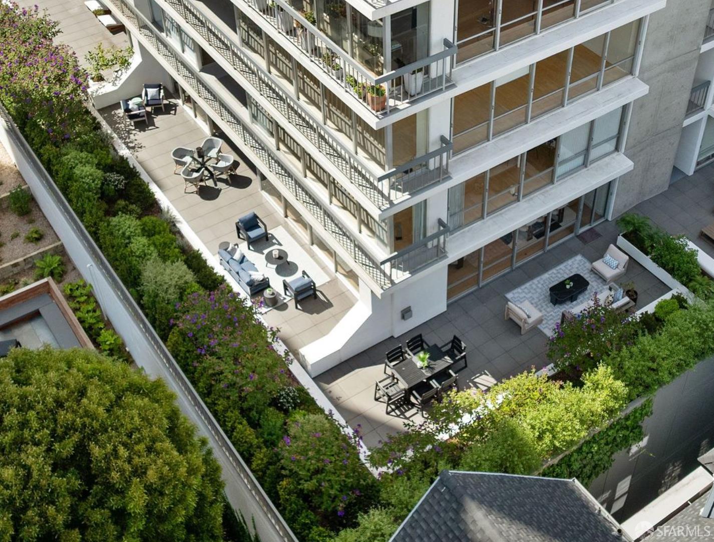 Indoor Outdoor Living at 1998 Broadway