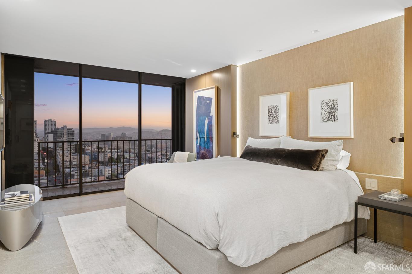 999 Green Street # 2404