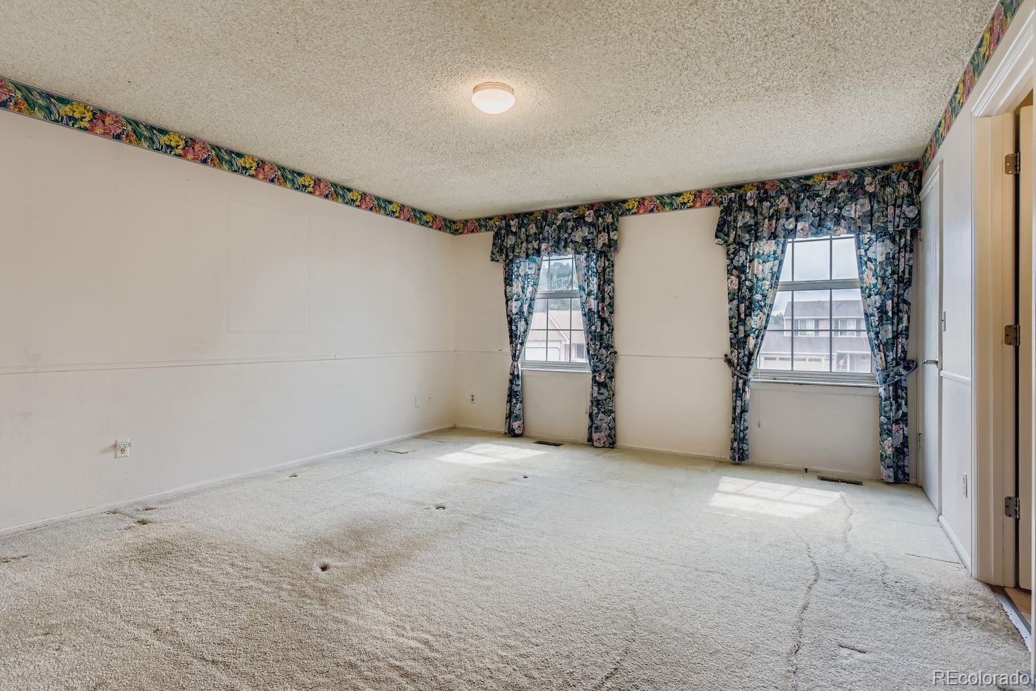 7628 S Pennsylvania Drive