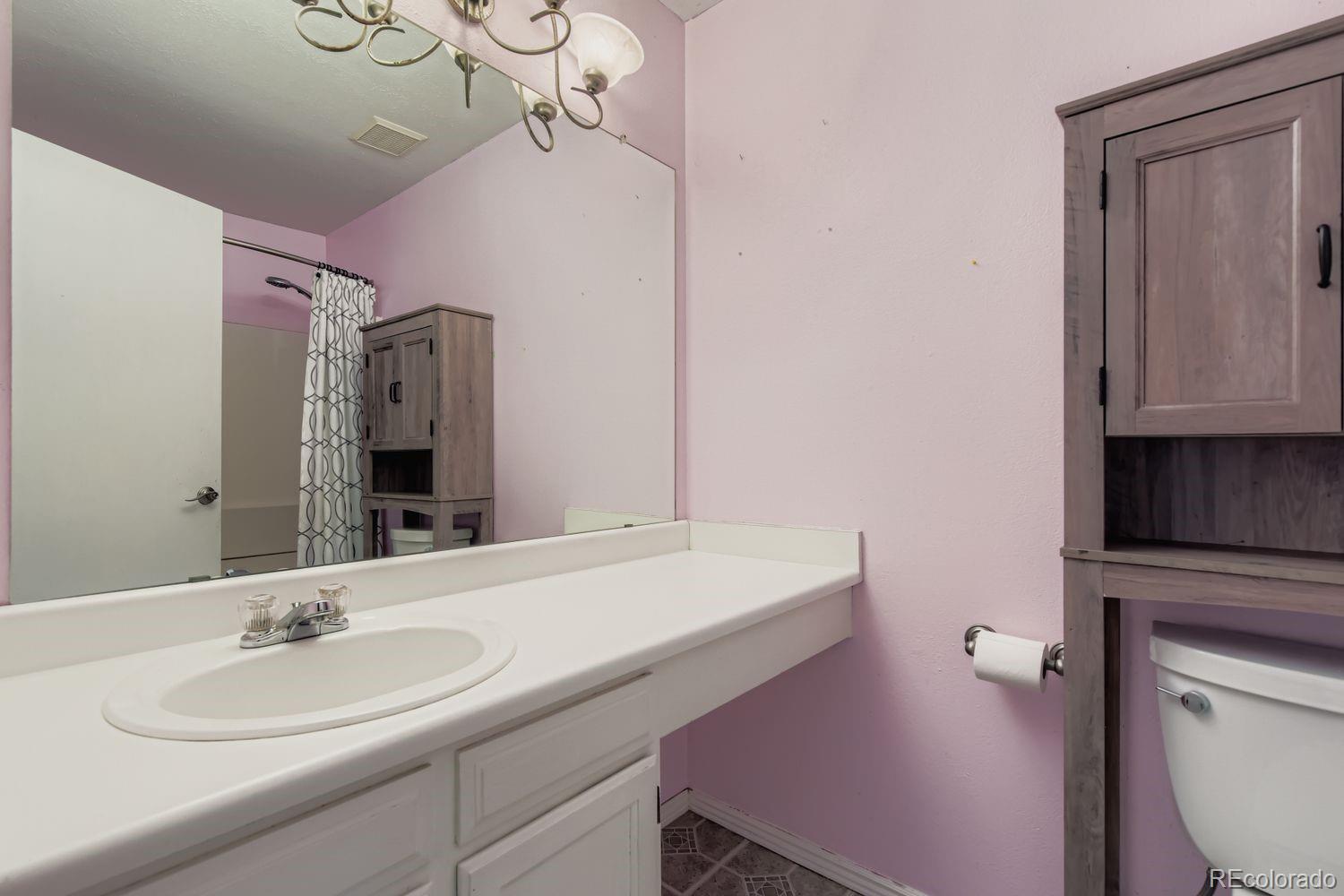 7628 S Pennsylvania Drive