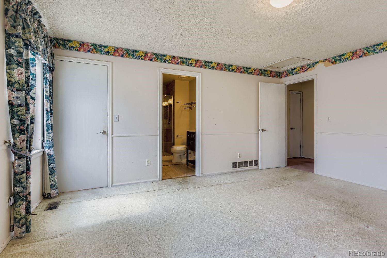 7628 S Pennsylvania Drive