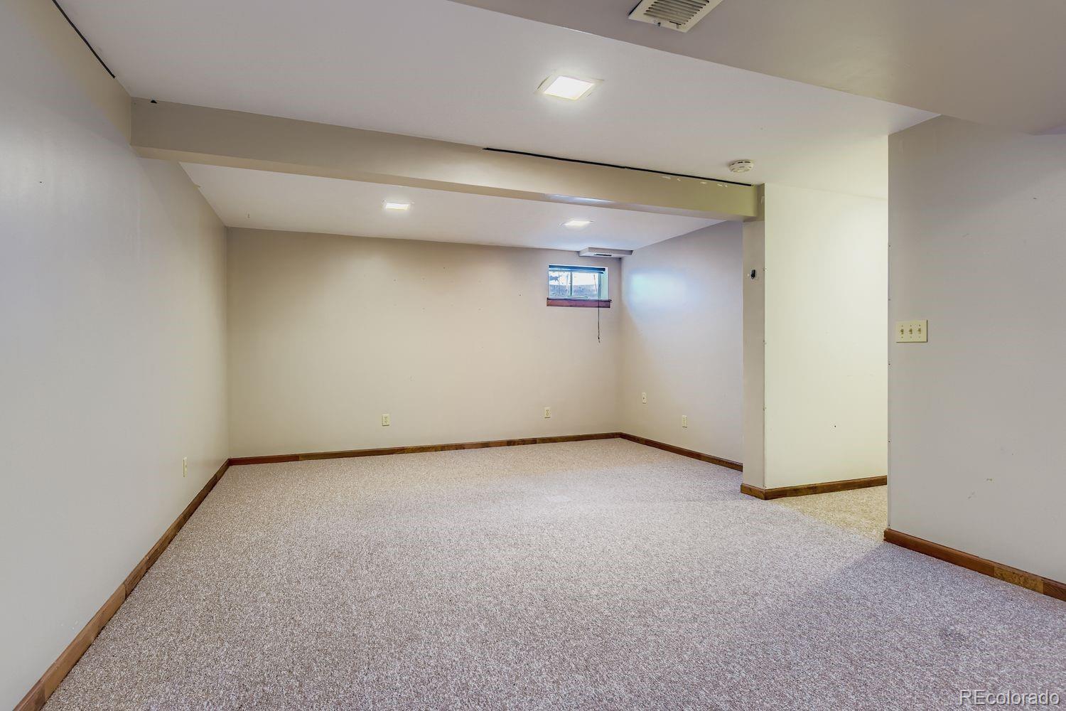 7628 S Pennsylvania Drive