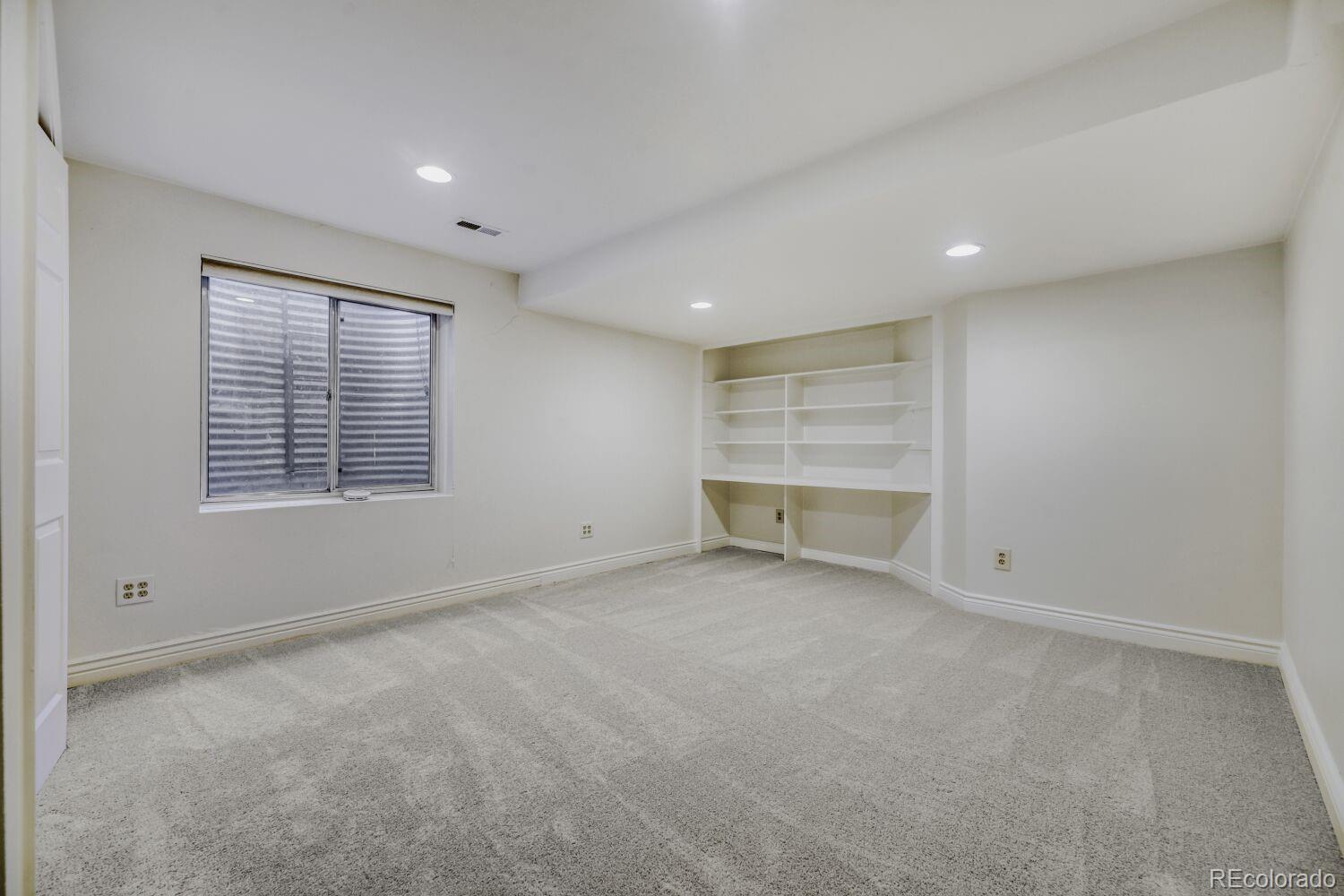 3871 E Euclid Avenue