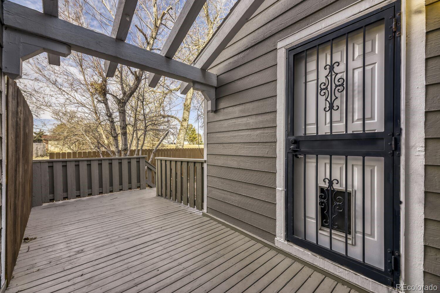 3871 E Euclid Avenue