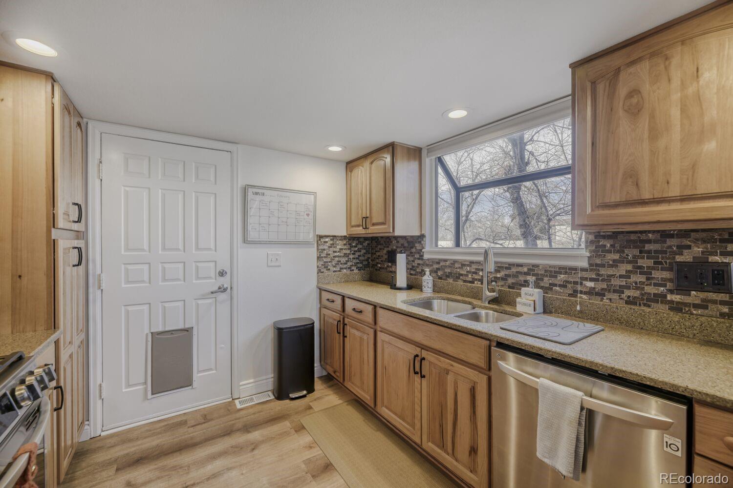 3871 E Euclid Avenue