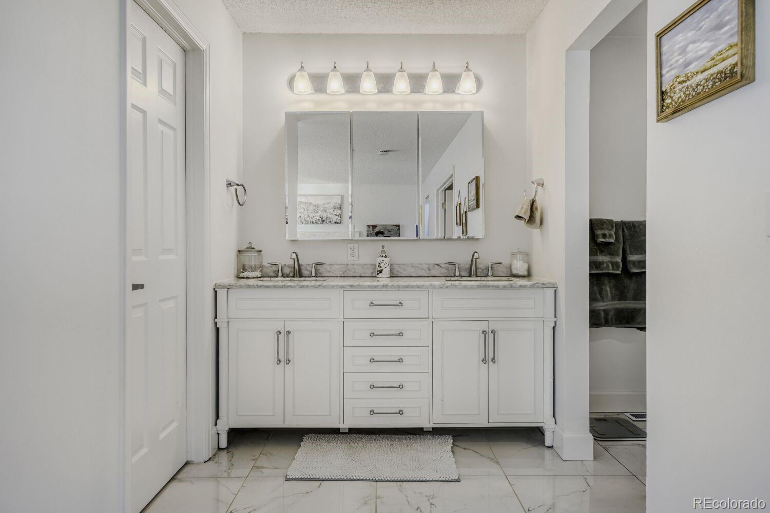 3871 E Euclid Avenue