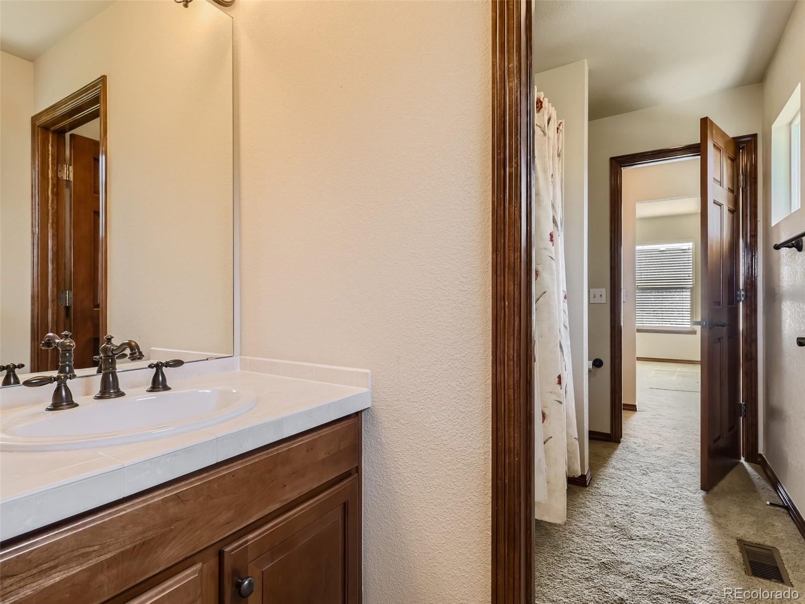 21886 E Tallkid Avenue