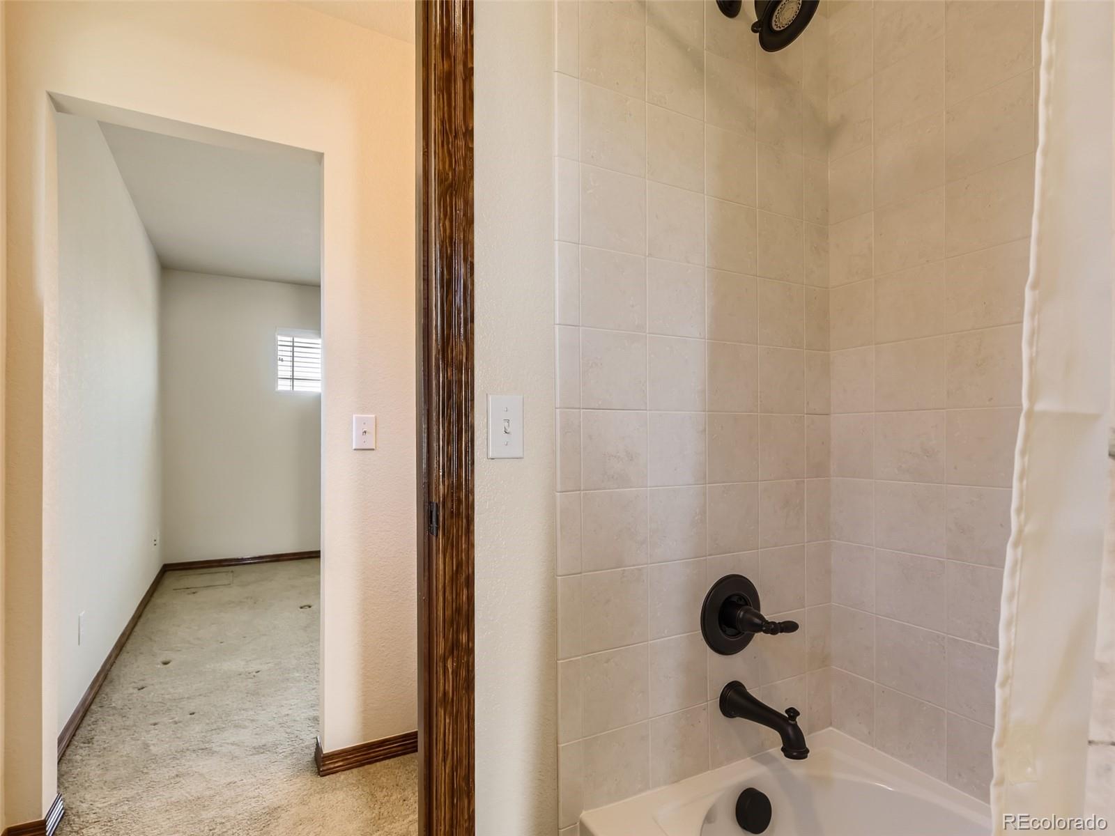 21886 E Tallkid Avenue