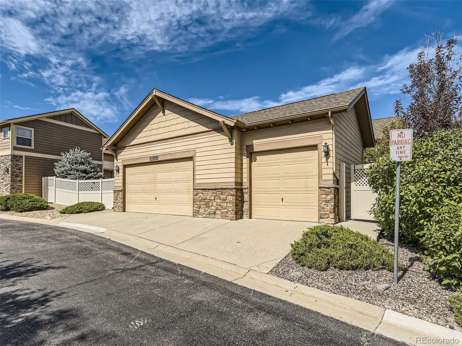 21886 E Tallkid Avenue