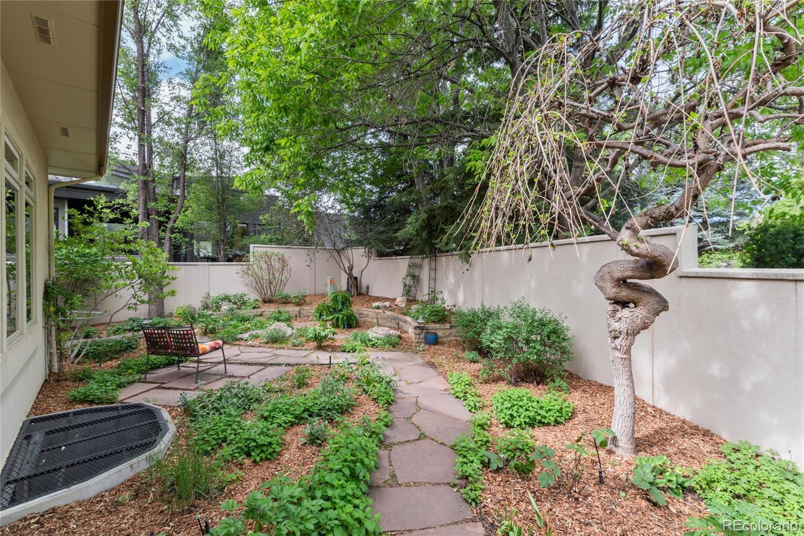 6 Augusta Drive