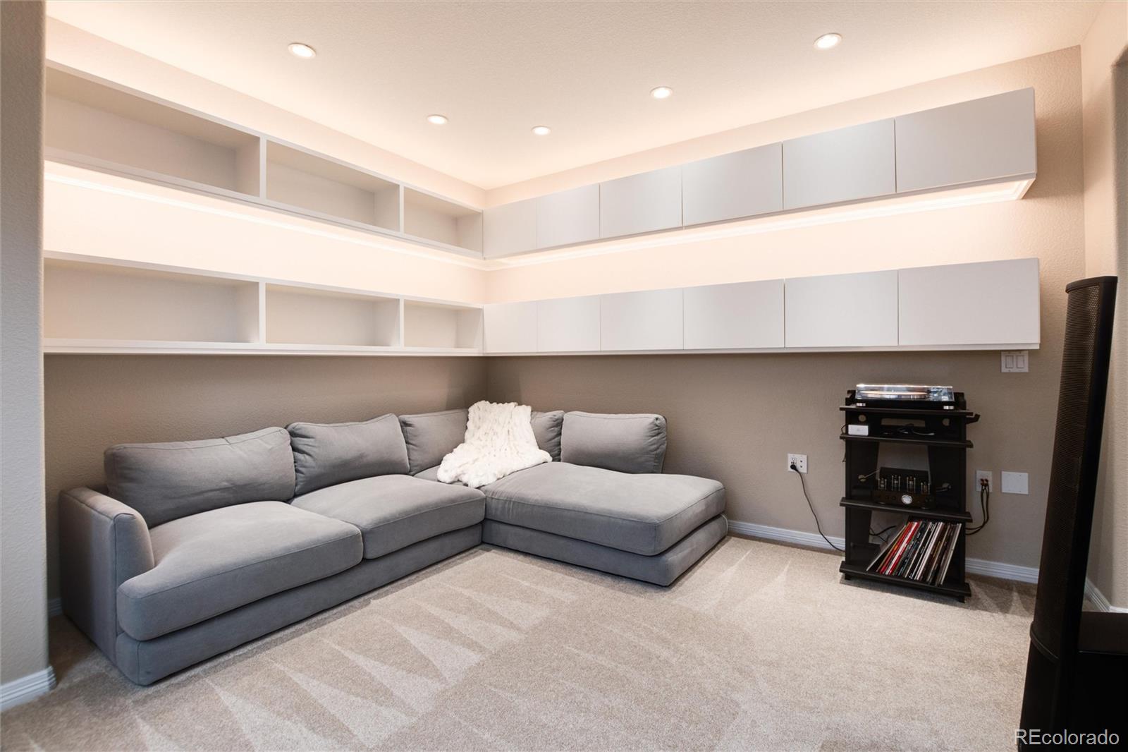 2584 Pemberly Avenue