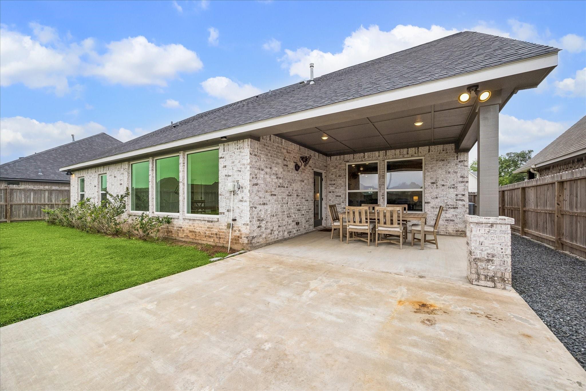 111 Creekside Lane