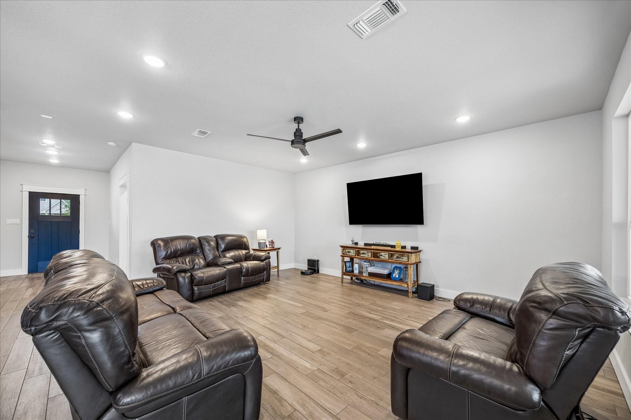 111 Creekside Lane