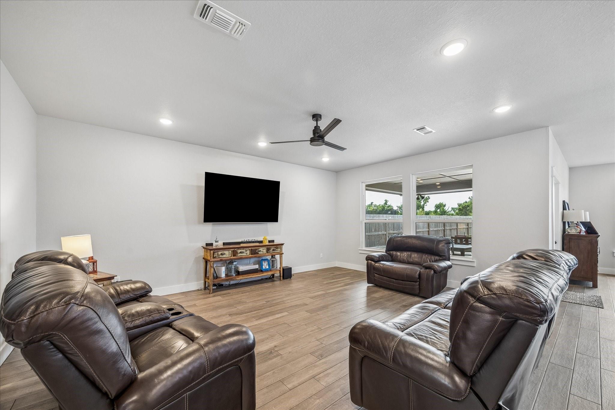 111 Creekside Lane