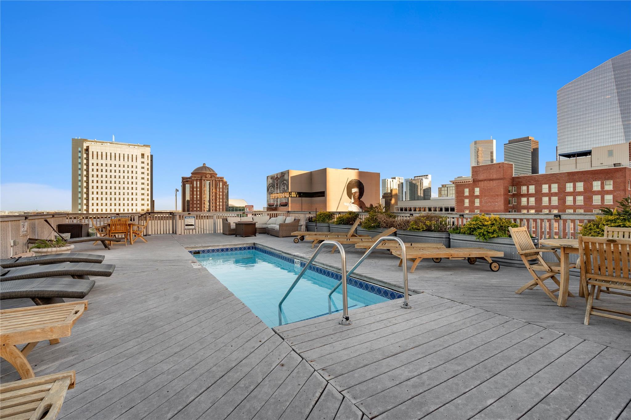 915 Franklin Street # 8J